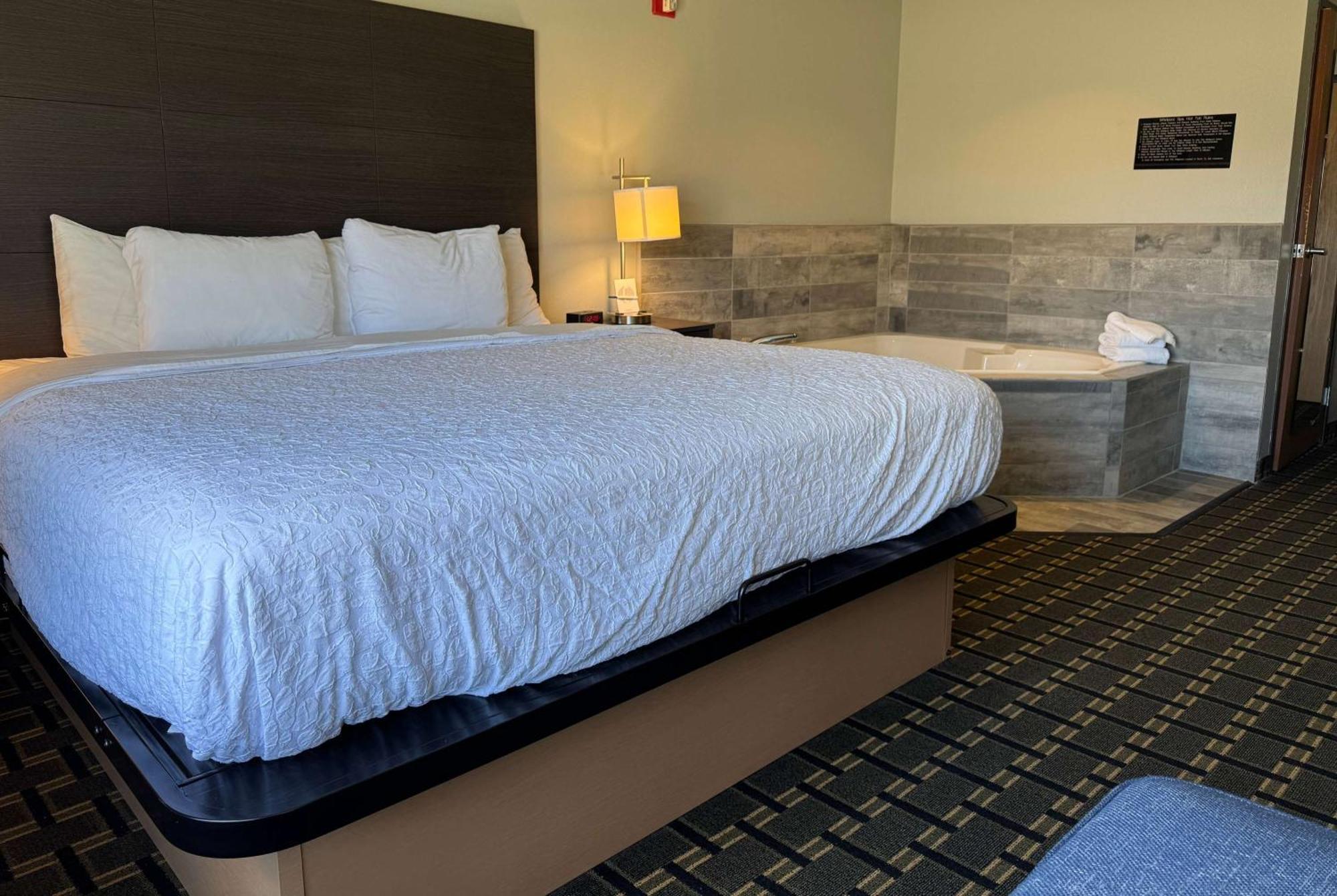 Hotel Americinn By Wyndham Wisconsin Columbus