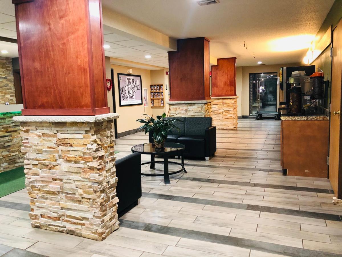 Hotel Americinn By Wyndham Wisconsin Columbus